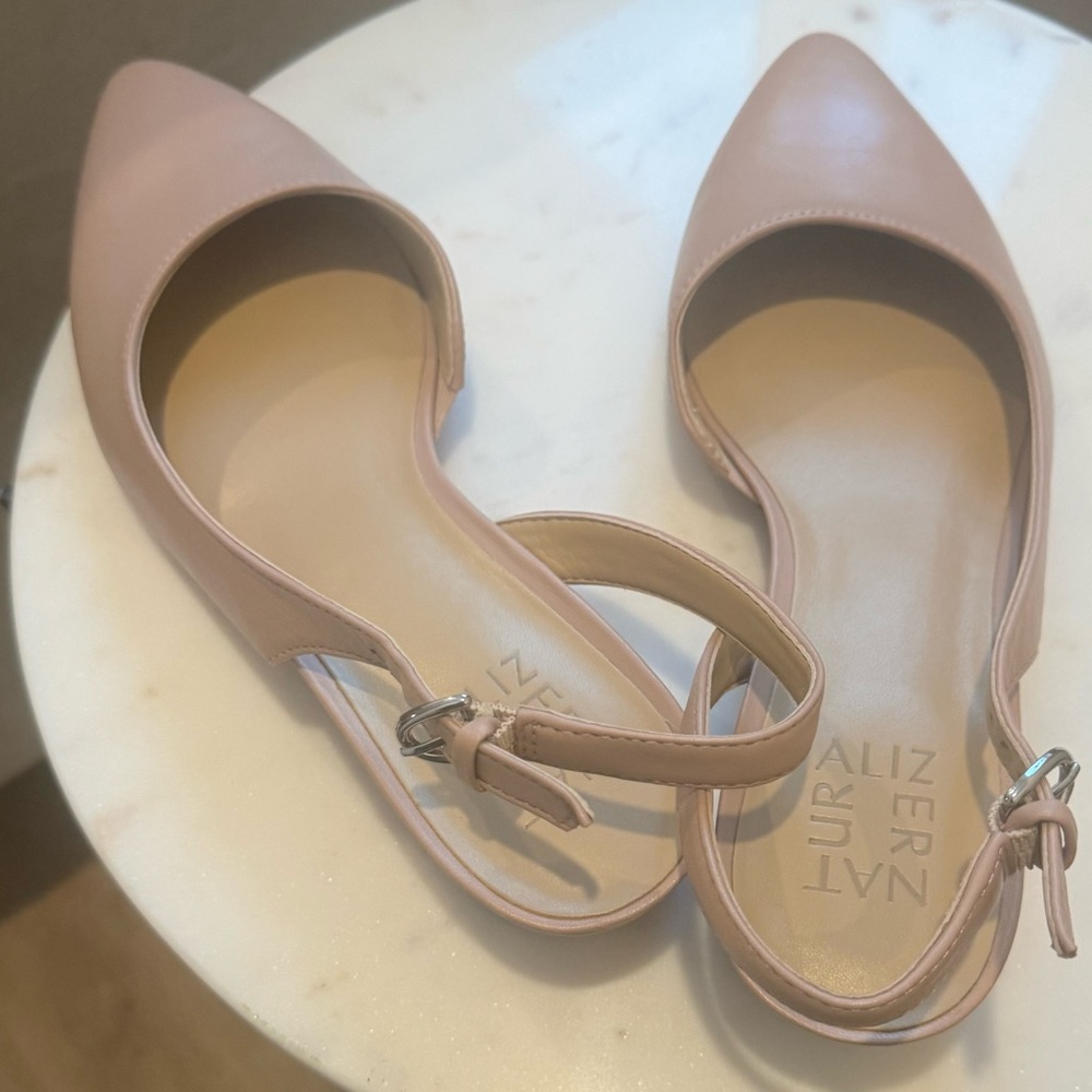 Naturalizer Banks Slingback Heels - Picture 10 of 11